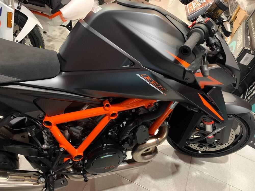 KTM 1390 Super Duke R (2024) (3)