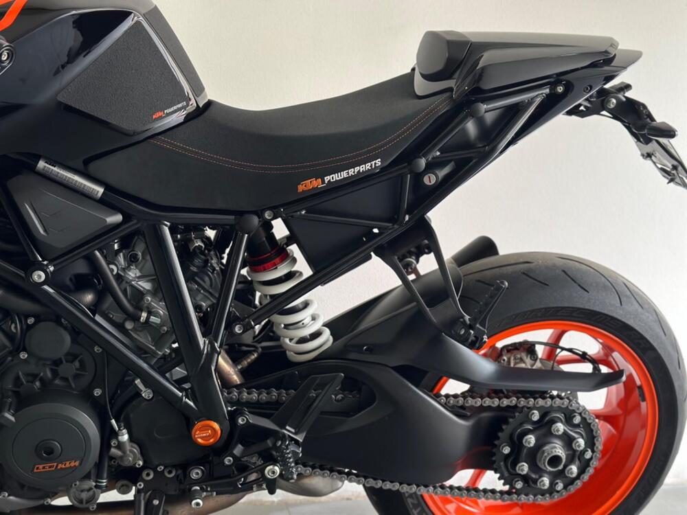 KTM 1290 Super Duke R (2019) (5)