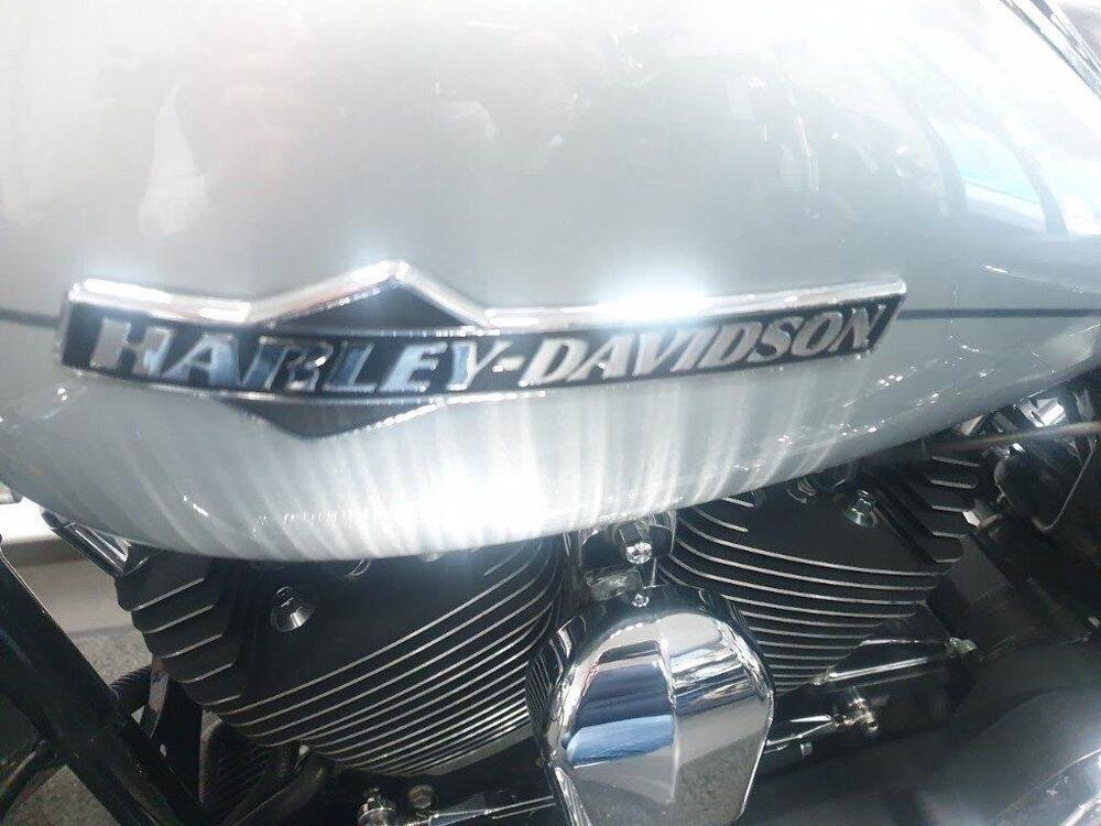 Harley-Davidson 1584 Road King Classic (2007 - 11) - FLHRCI (3)