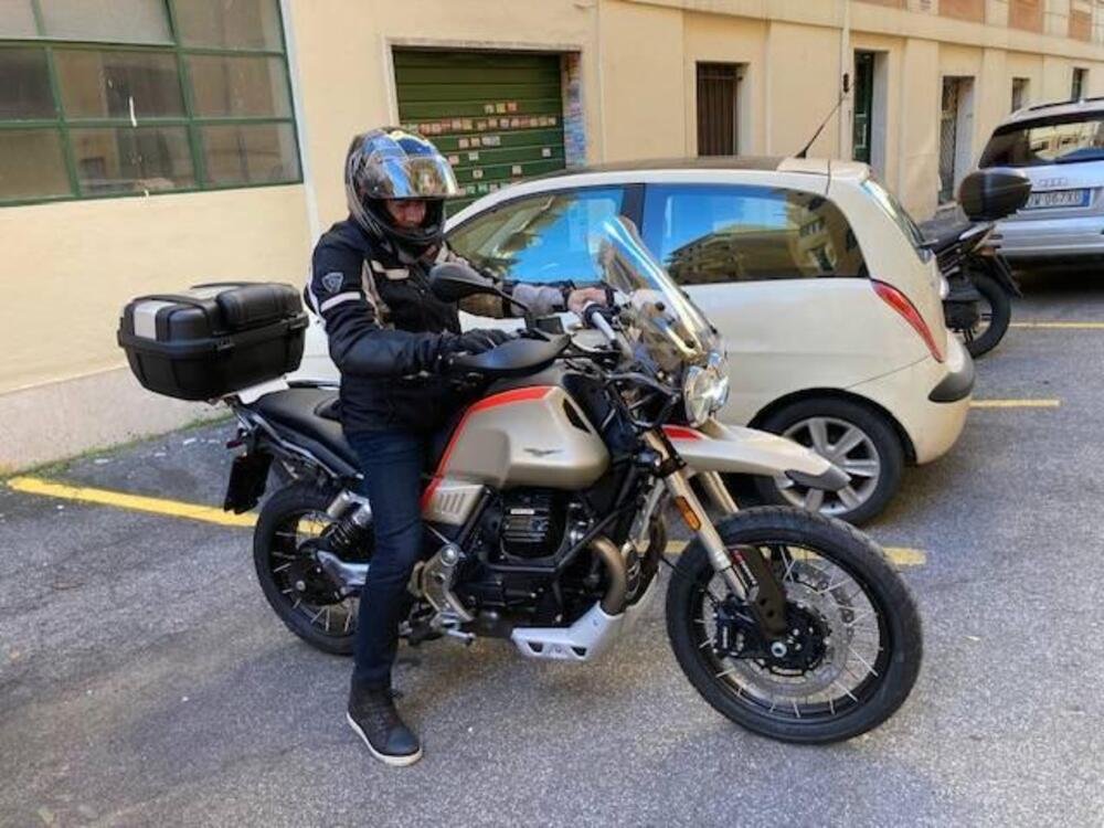 Moto Guzzi V85 TT Travel (2021 - 23) (5)
