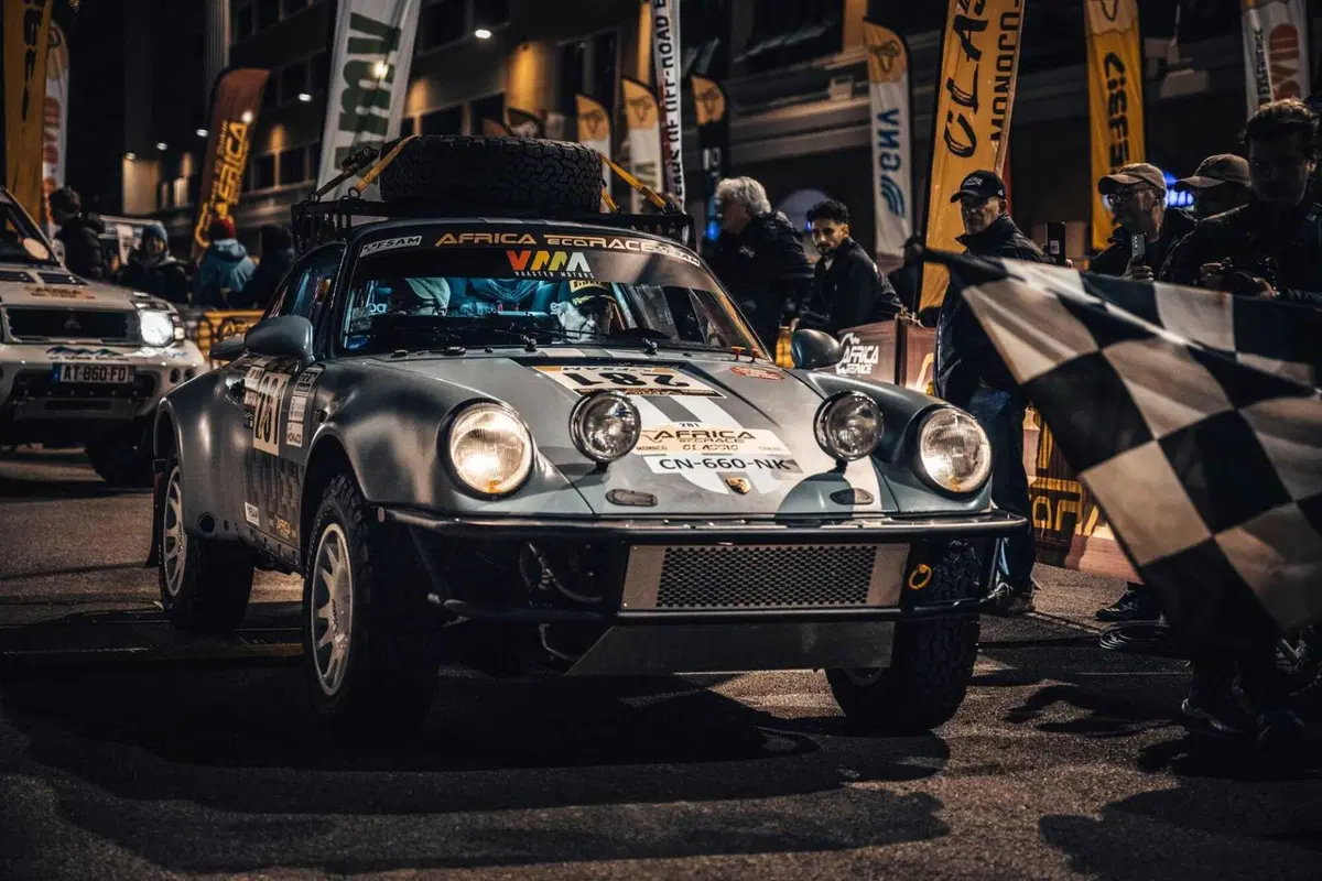 Africa Eco Race. Breaking News: J-L Schlesser, il Condottiero, è out (8)