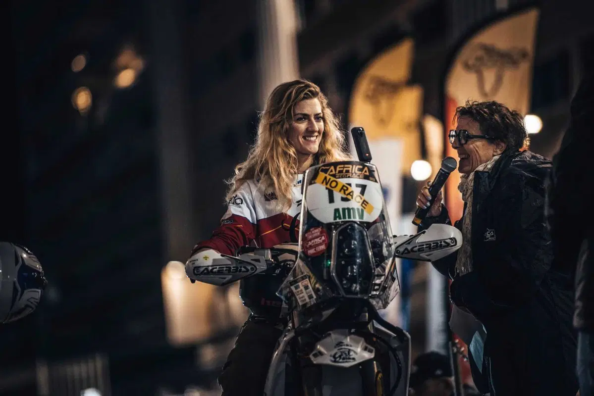 Africa Eco Race. Breaking News: J-L Schlesser, il Condottiero, è out (12)