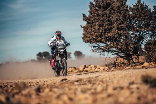 Africa Eco Race. D1, Exploit Aprilia-Cerutti. “Si ai un buraco, no se lo come!”