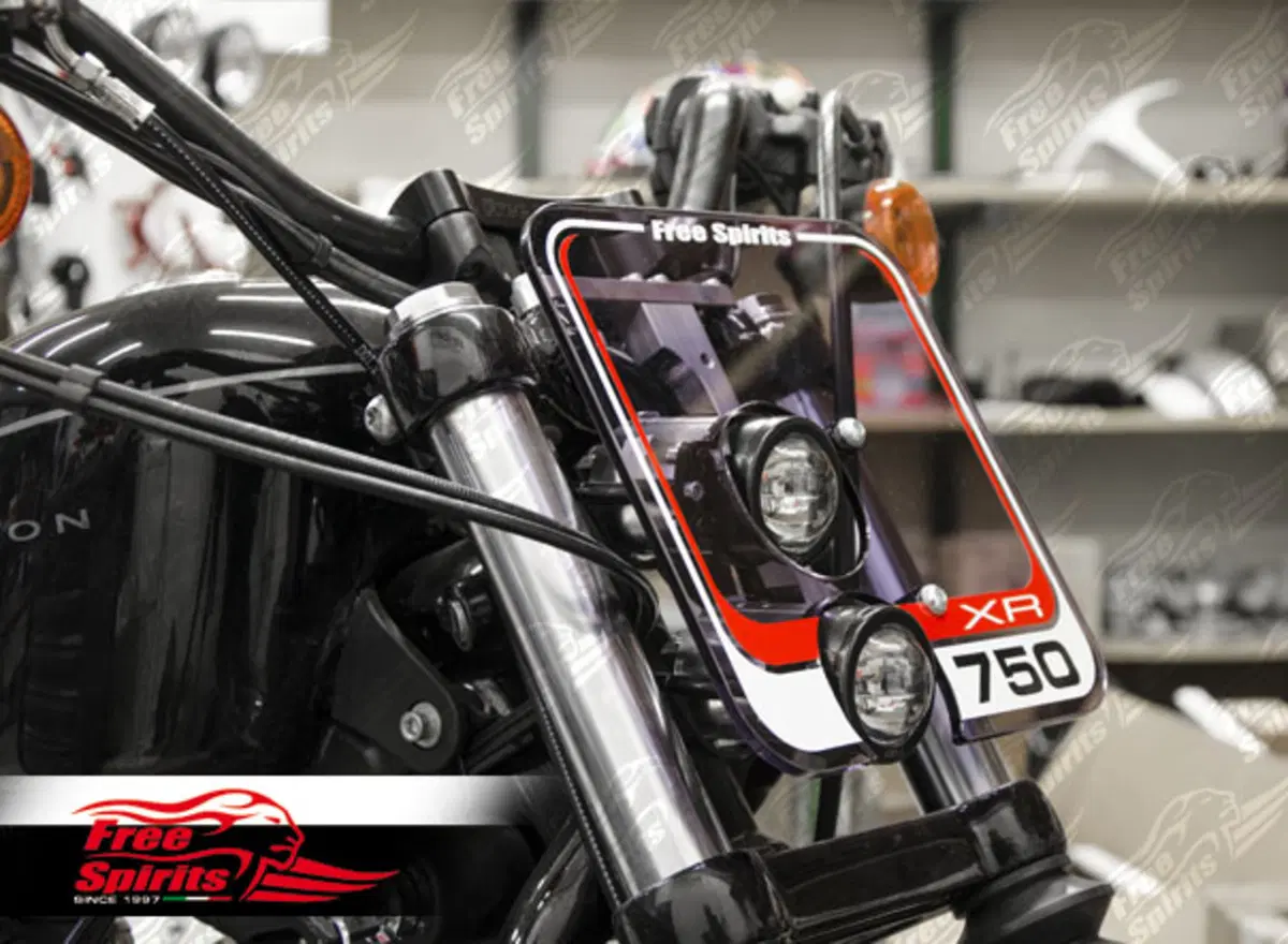 Free Spirits: mascherina portafaro per Harley-Davidson Sportster (3)
