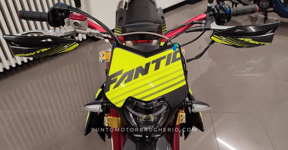 Fantic Motor XMF 125 Motard Competition 4T (2023 - 24) (4)