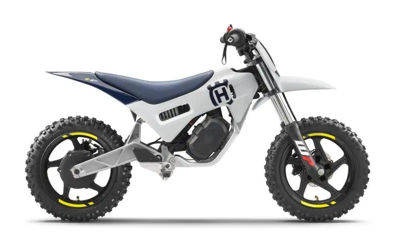 Husqvarna EE 2 (2024 - 26)