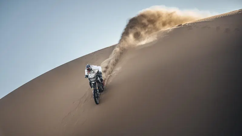 Africa Eco Race D2. En-plein Aprilia-Cerutti