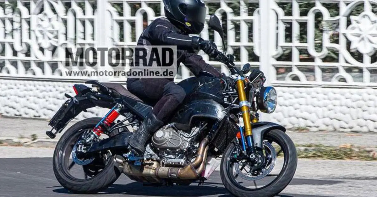 Un'Aprilia naked derivata dalla RS 457?