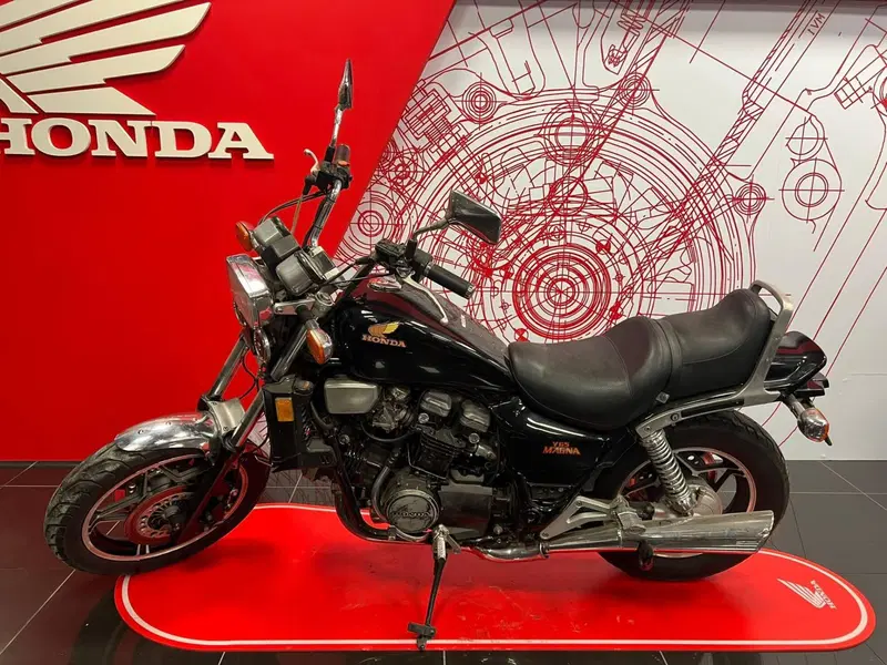 Honda VF 1100 C V65 Magna (1983 - 85) (5)