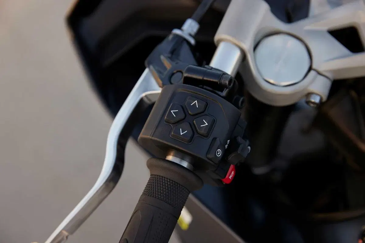 Triumph Daytona 660: sportiva con classe  (10)