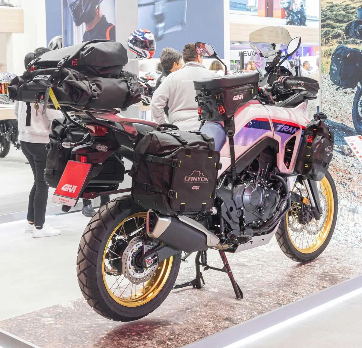 Allestimento GIVI per Honda Transalp (2)