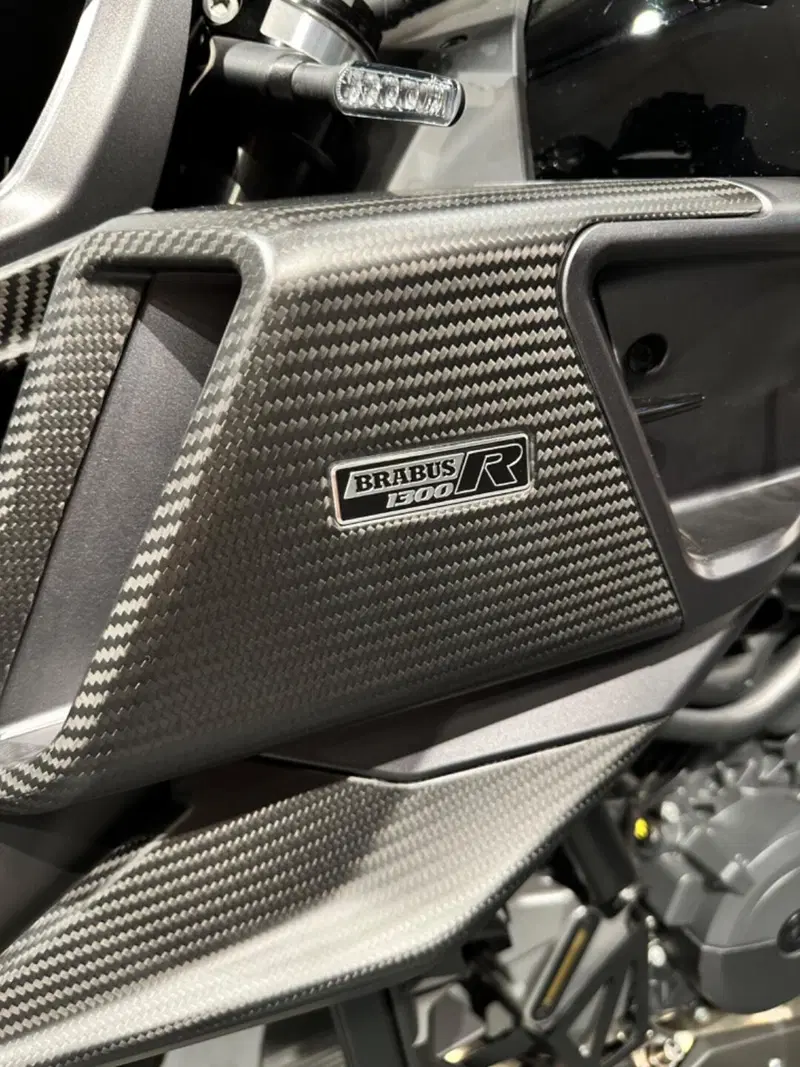 KTM 1290 Super Duke RR (2023) (9)