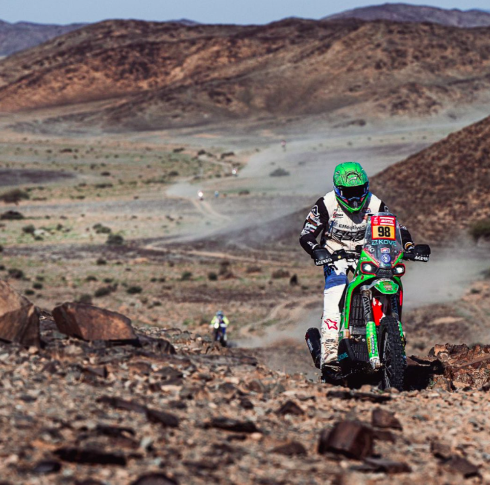 Mason Klein e la Kove 450 rally durante la terza tappa della Dakar 2024