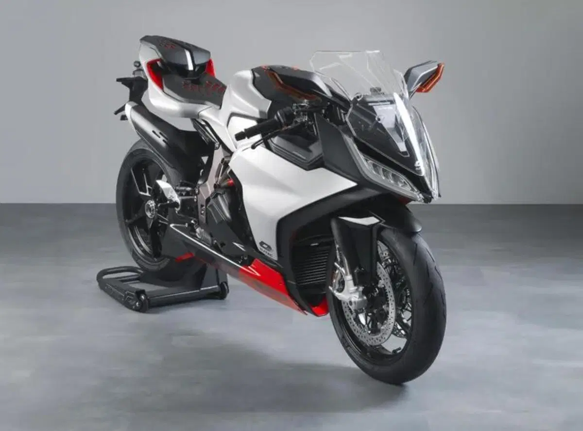 QJMotor SRK 921 RR Race e SRK 1000 RC Ten 78 (2)
