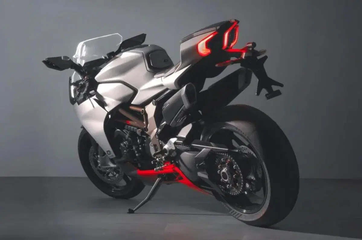 QJMotor SRK 921 RR Race e SRK 1000 RC Ten 78 (3)