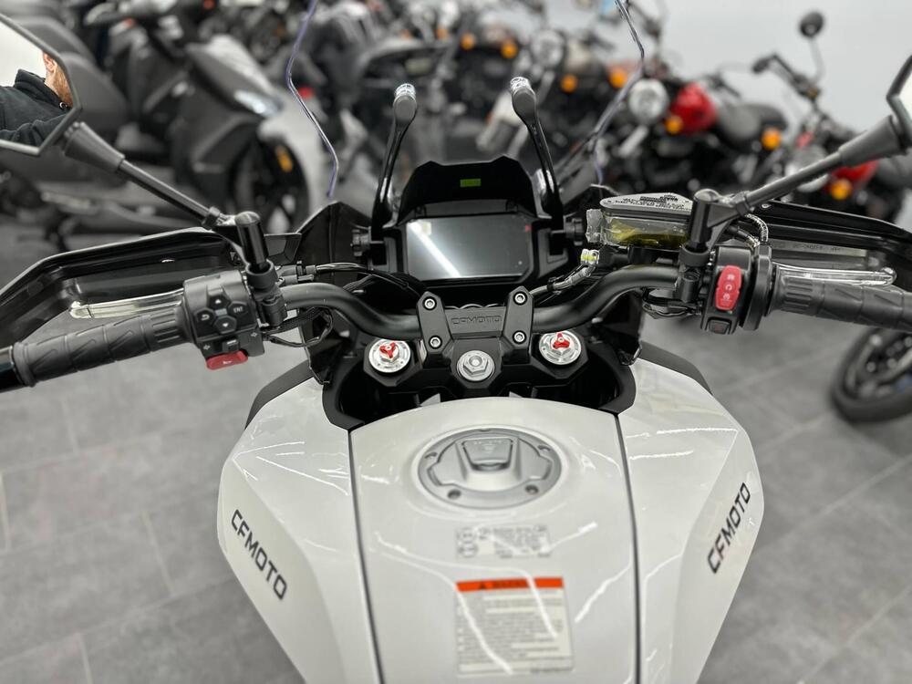 CFMOTO 700MT (2024) (3)