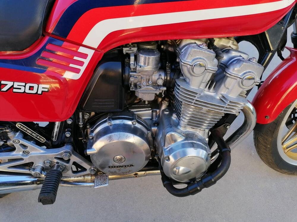 Honda CB 750 F (2)
