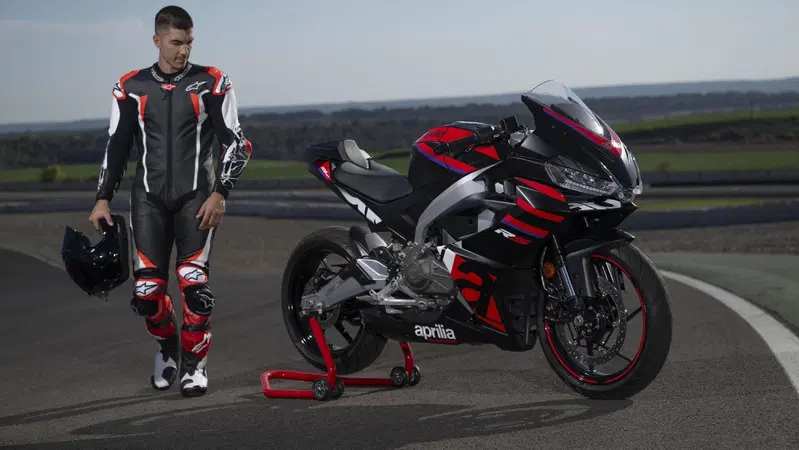 L'Aprilia RS457 entra in produzione