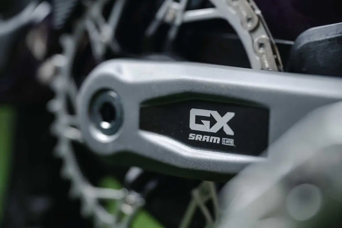 Nukeproof Megawatt Carbon RS: il TEST della top di gamma con motore SRAM! (5)