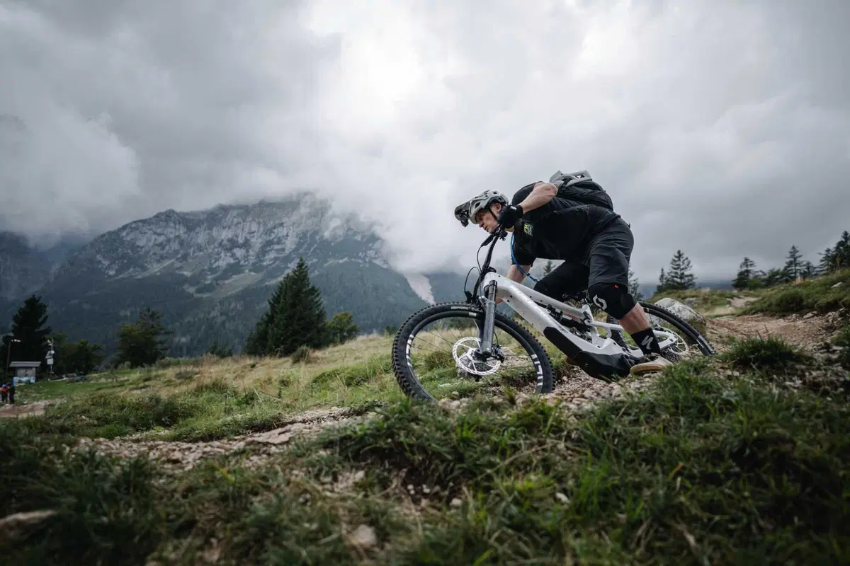 Nukeproof Megawatt Carbon RS: il TEST della top di gamma con motore SRAM! (7)