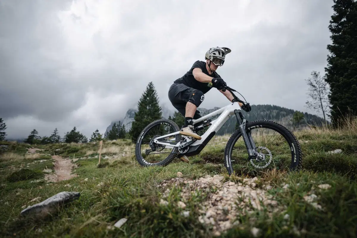 Nukeproof Megawatt Carbon RS: il TEST della top di gamma con motore SRAM! (8)
