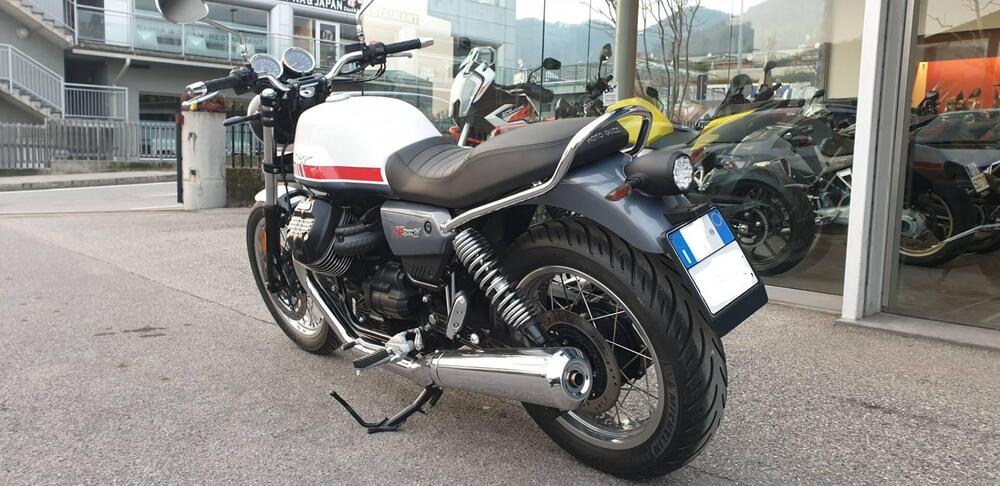 Moto Guzzi V7 Special (2021 - 24) (3)