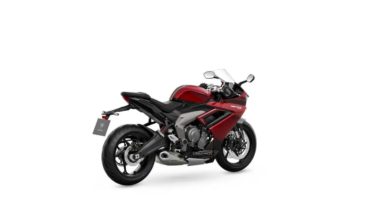 Triumph Daytona 660: Sportiva con classe 