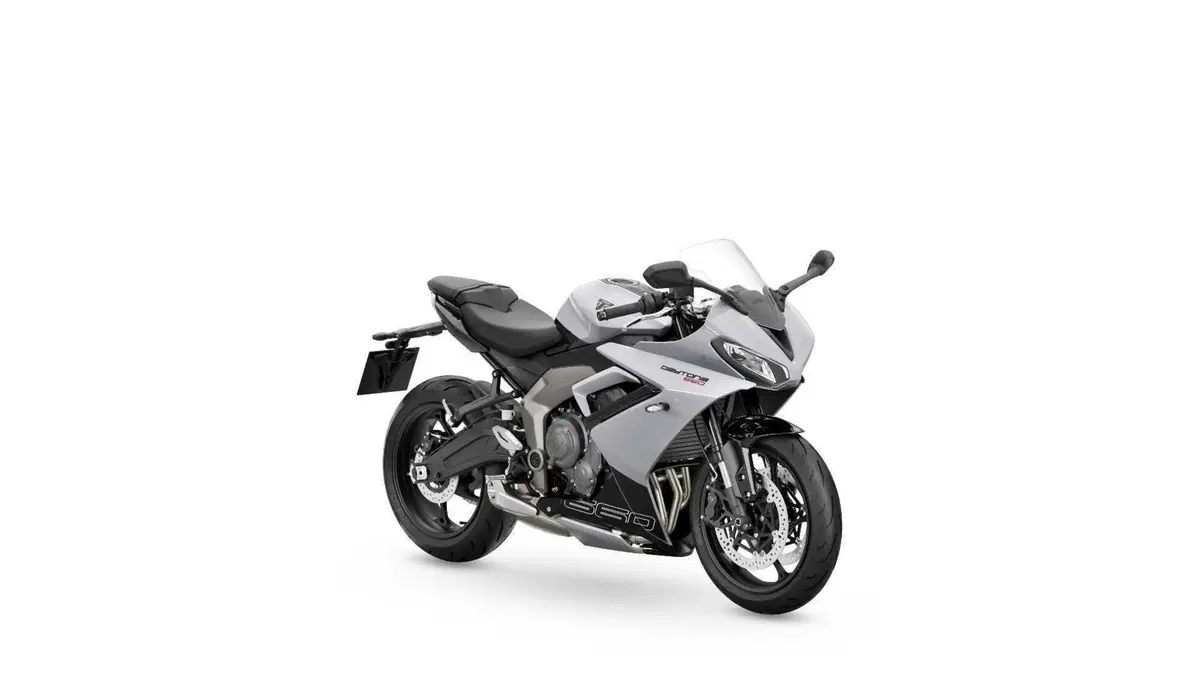 Triumph Daytona 660: Sportiva con classe  (16)