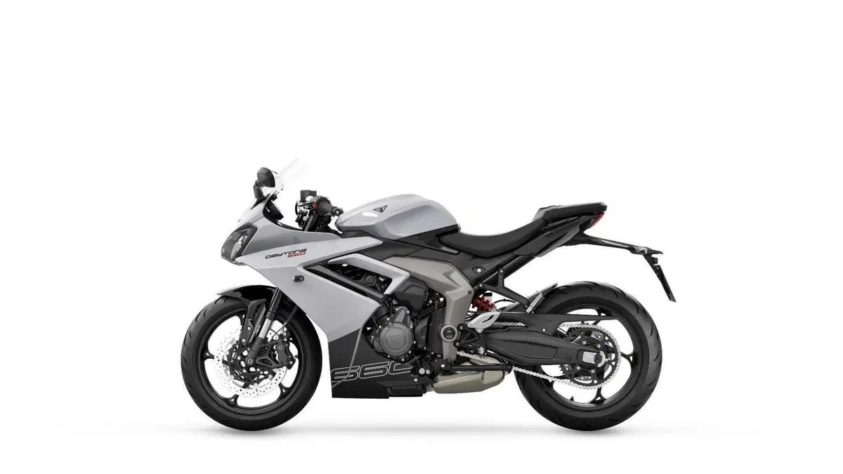 Triumph Daytona 660: Sportiva con classe  (19)