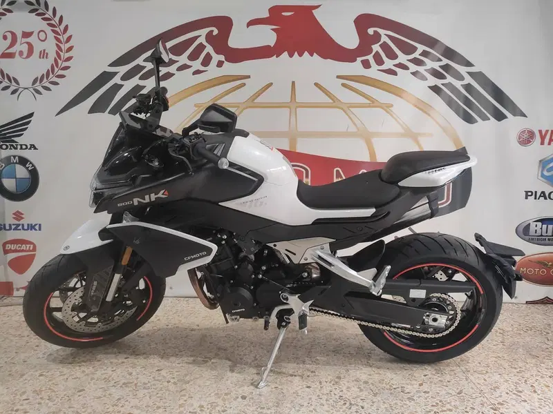 CFMOTO 800NK Advanced (2023 - 26)