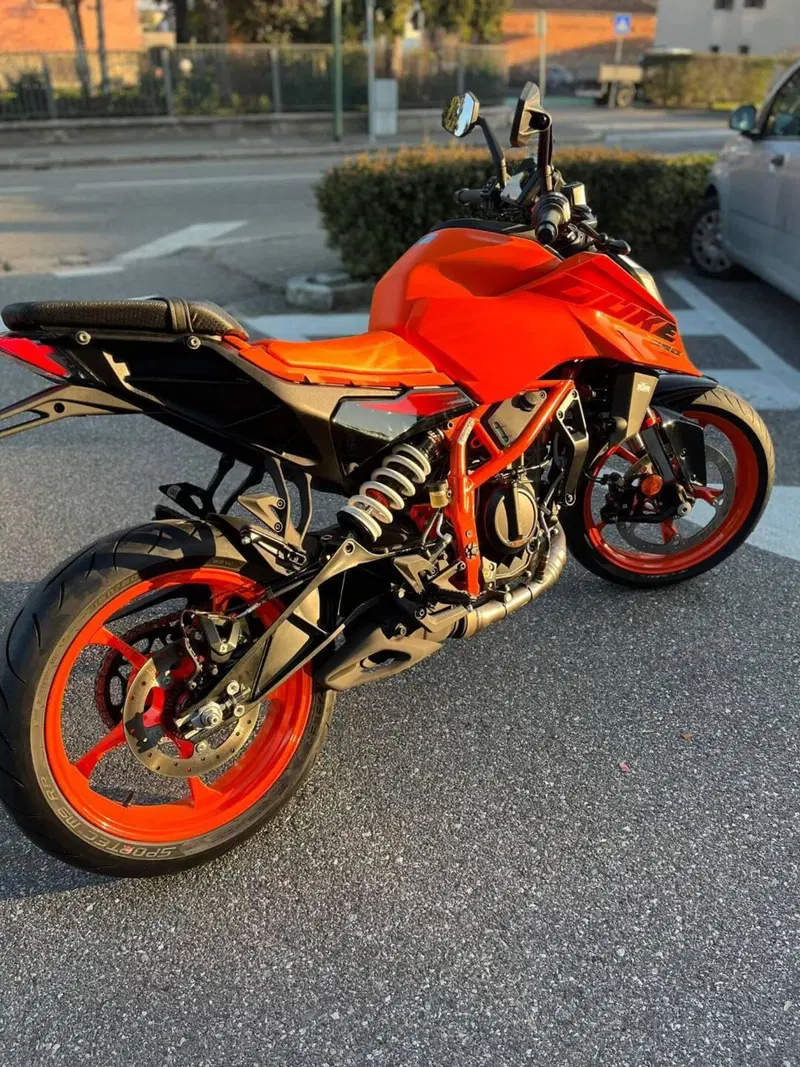 KTM 390 Duke (2024 - 25) (2)