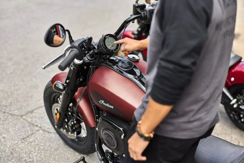 Indian Chief 1890 Bobber Dark Horse (2021 - 26) (8)