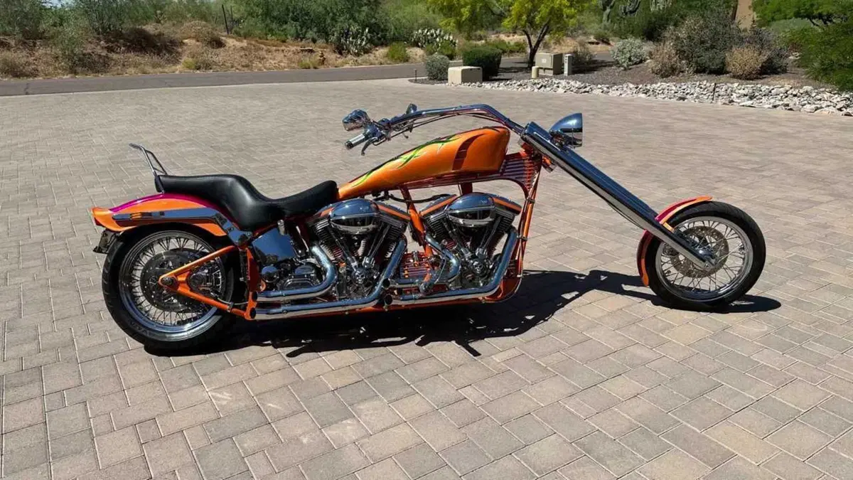 Hai mai visto una Harley-Davidson con motore W4? Basta prendere due V-Twin e... (6)