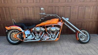 Hai mai visto una Harley-Davidson con motore W4? Basta prendere due V-Twin e...