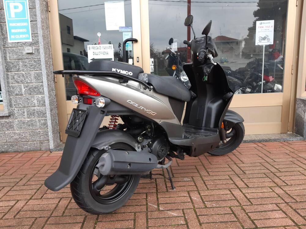 Kymco Agility 50 R12 (2007 - 17) (3)