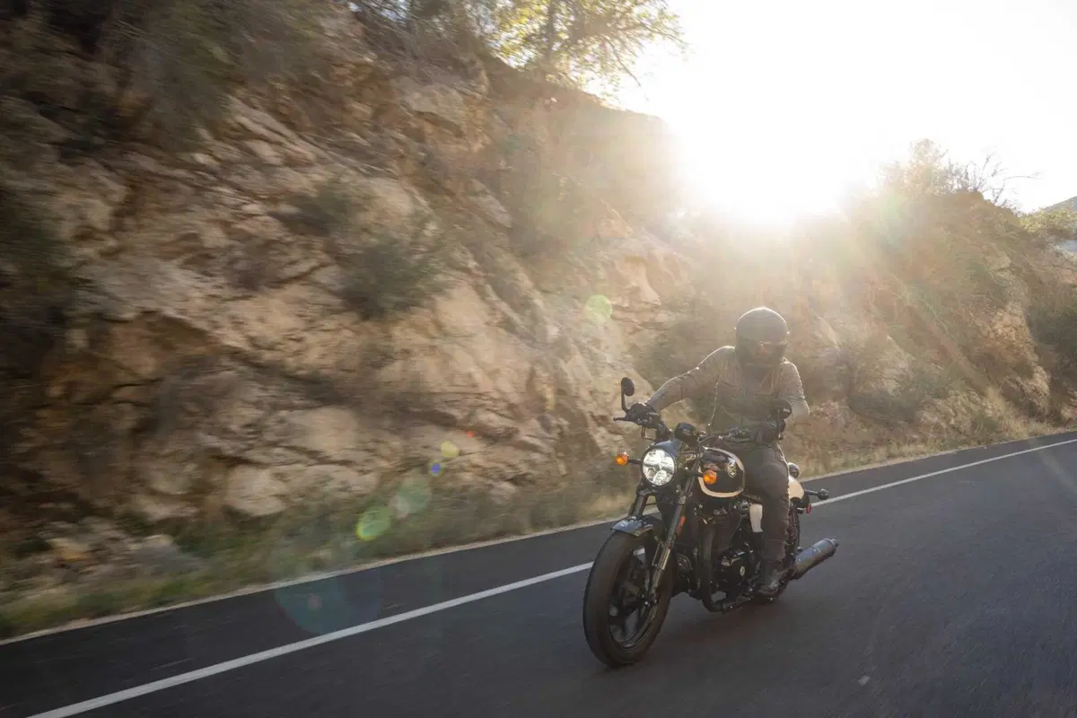 Royal Enfield Shotgun 650 TEST: Coast to Coast, spendendo il giusto. Impressioni di guida e prezzo [VIDEO E GALLERY] (3)