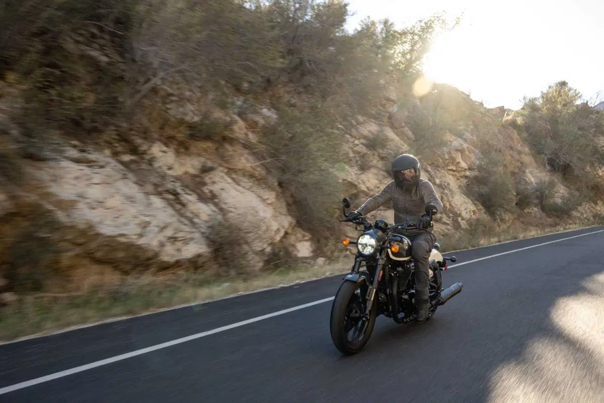 Royal Enfield Shotgun 650 TEST: Coast to Coast, spendendo il giusto. Impressioni di guida e prezzo [VIDEO E GALLERY] (4)