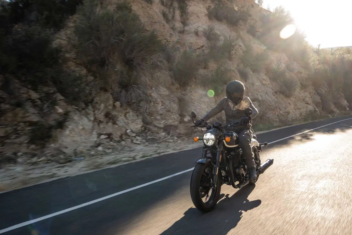 Royal Enfield Shotgun 650 TEST: Coast to Coast, spendendo il giusto. Impressioni di guida e prezzo [VIDEO E GALLERY] (5)