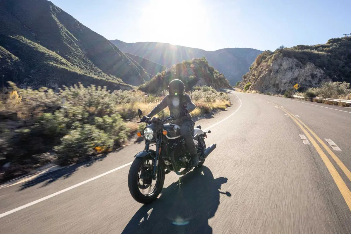 Royal Enfield Shotgun 650 TEST: Coast to Coast, spendendo il giusto. Impressioni di guida e prezzo [VIDEO E GALLERY] (8)