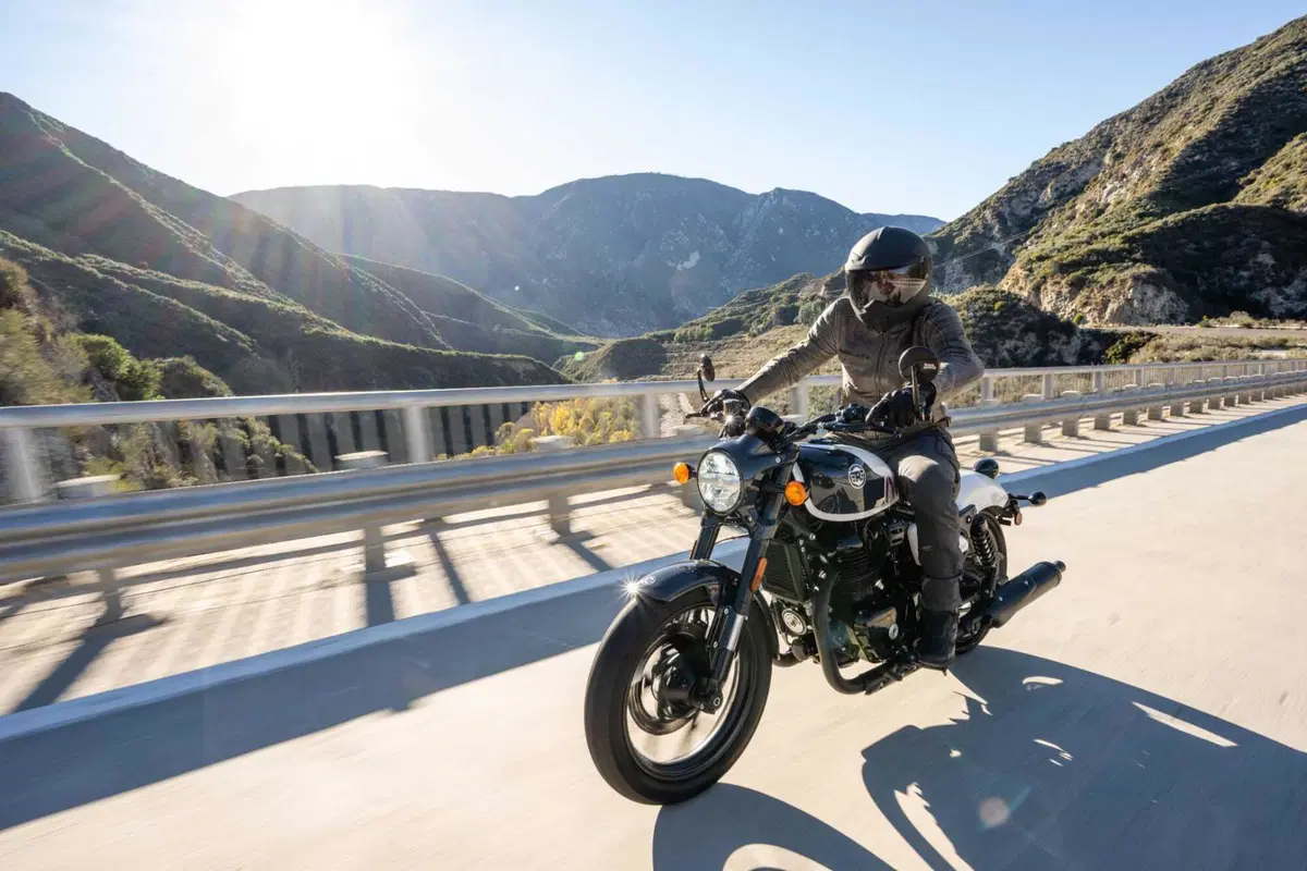 Royal Enfield Shotgun 650 TEST: Coast to Coast, spendendo il giusto. Impressioni di guida e prezzo [VIDEO E GALLERY] (13)