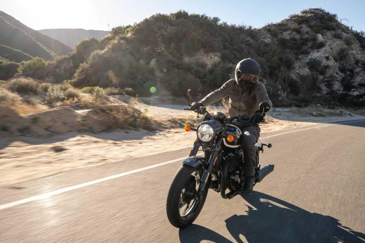 Royal Enfield Shotgun 650 TEST: Coast to Coast, spendendo il giusto. Impressioni di guida e prezzo [VIDEO E GALLERY] (15)