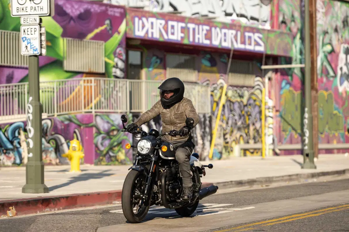 Royal Enfield Shotgun 650 TEST: Coast to Coast, spendendo il giusto. Impressioni di guida e prezzo [VIDEO E GALLERY] (29)