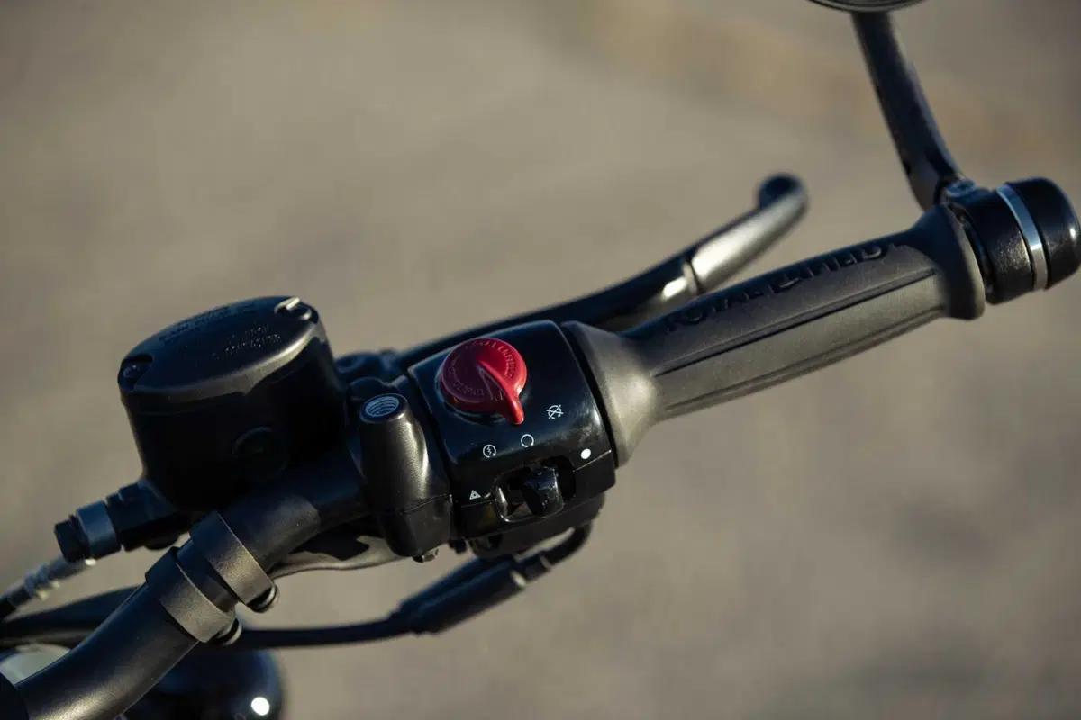 Royal Enfield Shotgun 650 TEST: Coast to Coast, spendendo il giusto. Impressioni di guida e prezzo [VIDEO E GALLERY] (2)