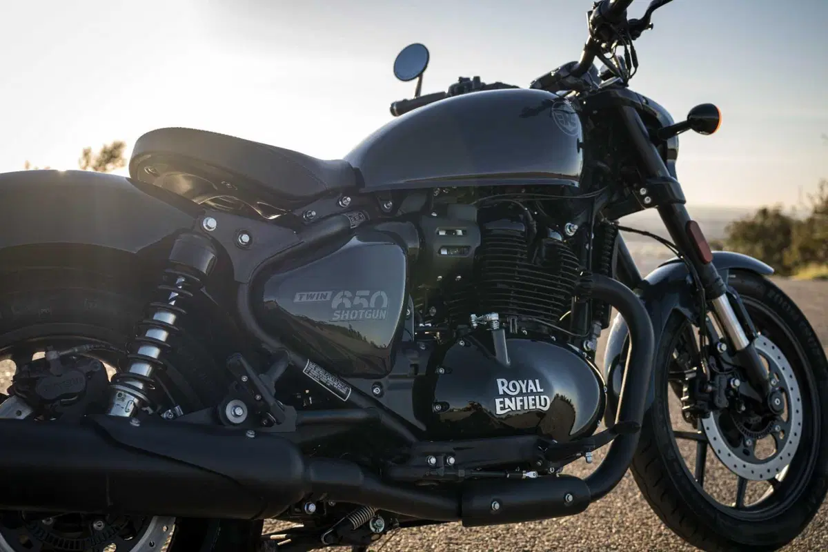 Royal Enfield Shotgun 650 TEST: Coast to Coast, spendendo il giusto. Impressioni di guida e prezzo [VIDEO E GALLERY] (17)