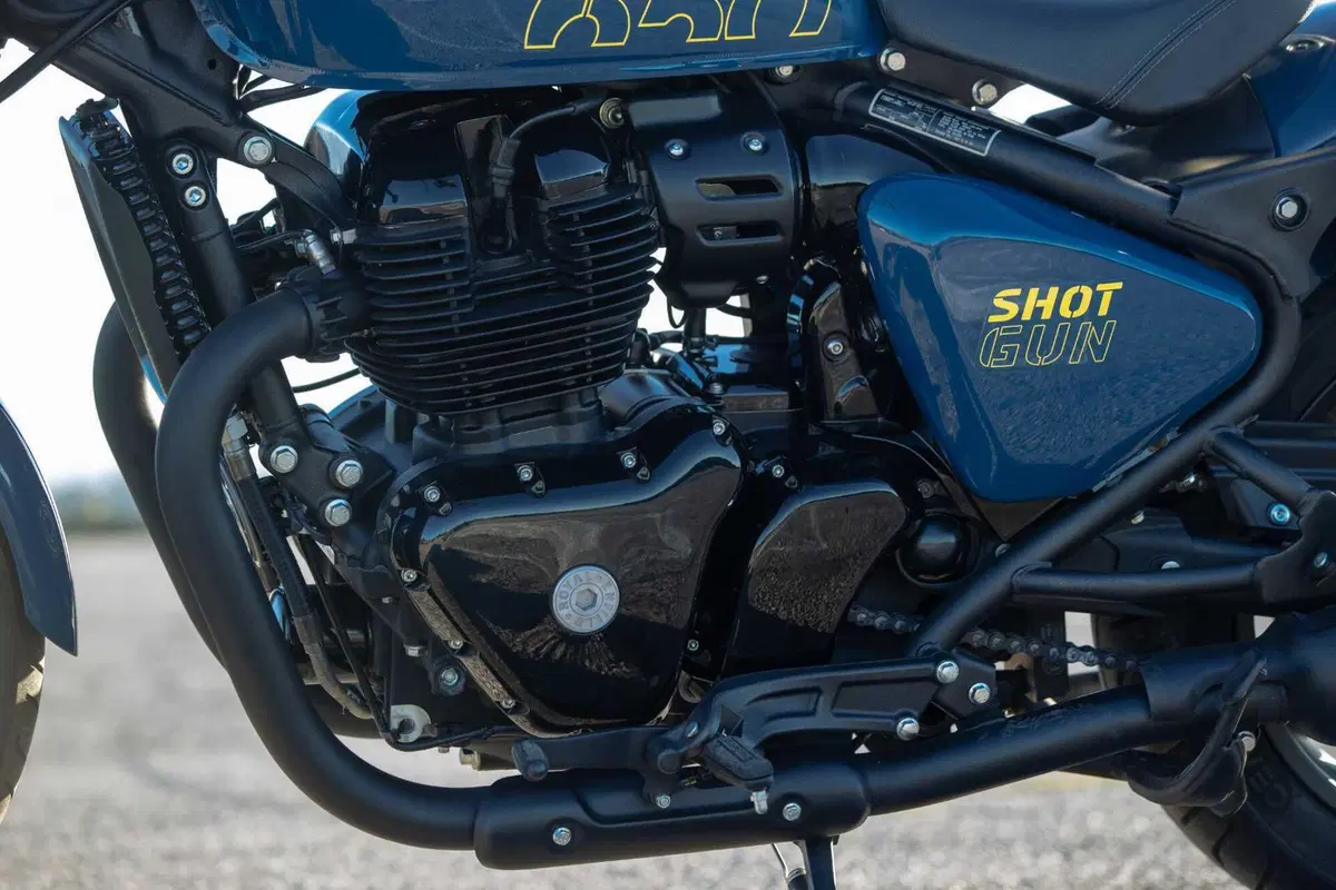 Royal Enfield Shotgun 650 TEST: Coast to Coast, spendendo il giusto. Impressioni di guida e prezzo [VIDEO E GALLERY] (32)