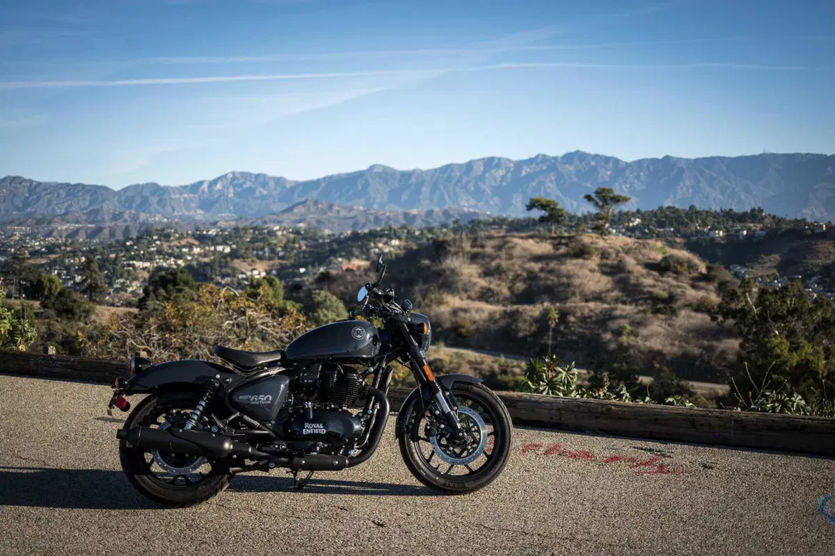 Royal Enfield Shotgun 650 TEST: Coast to Coast, spendendo il giusto. Impressioni di guida e prezzo [VIDEO E GALLERY] (21)