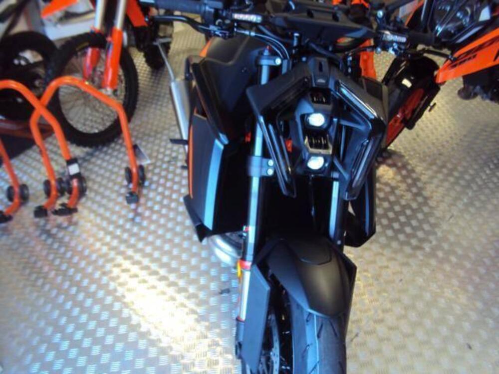 KTM 1390 Super Duke R (2024) (3)