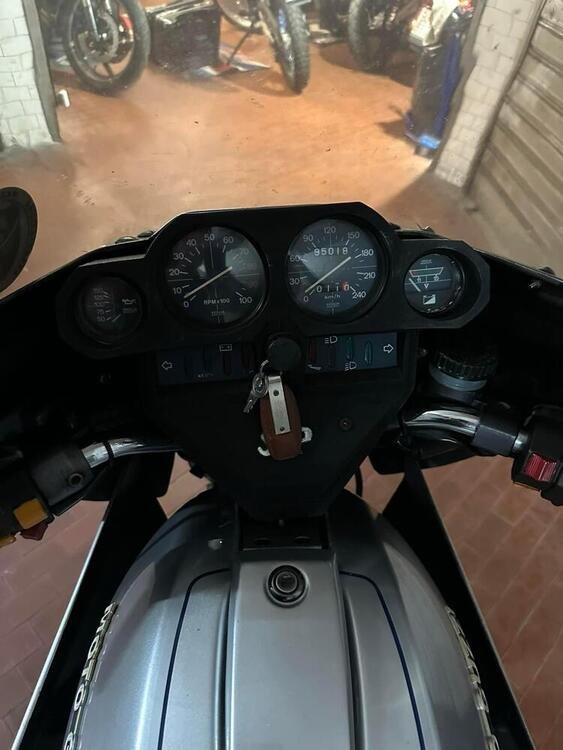 Moto Guzzi 1000 SP (5)