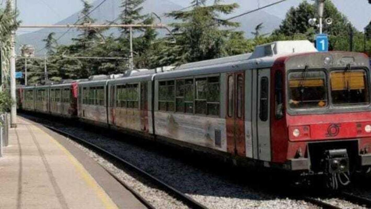 Rider Cinquantenne Muore Sotto Ad Un Treno News Moto It