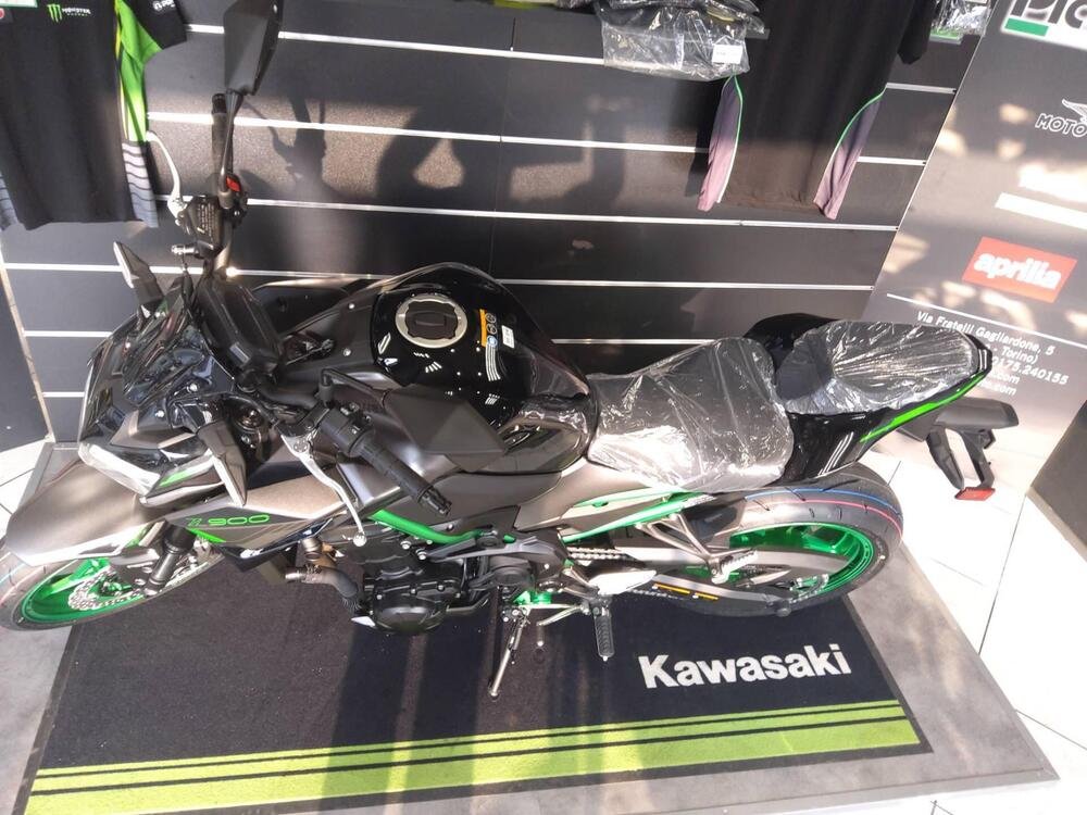 Kawasaki Z 900 (2021 - 24) (4)